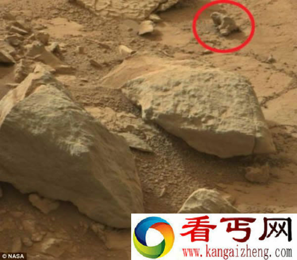 好奇号火星车无意中拍到神秘不明飞行物