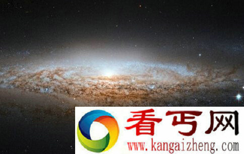 哈勃望远镜捕捉太空星系图像外形酷似UFO