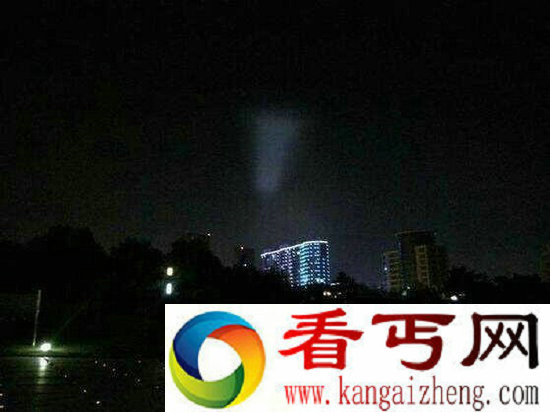 中国多地惊现“UFO” 网传为军方试射神秘导弹