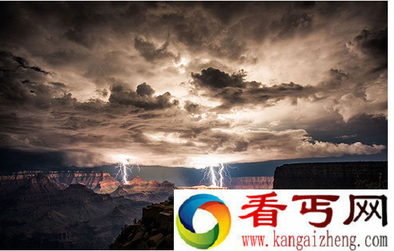 雷雨来临前的天空奇异景色