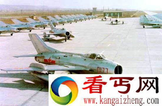 [多图]1998年中国空军大漠追击UFO不明飞行物曝光