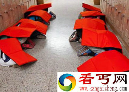 美国为防校园枪击案再发  竟推出＂防弹毛毯＂