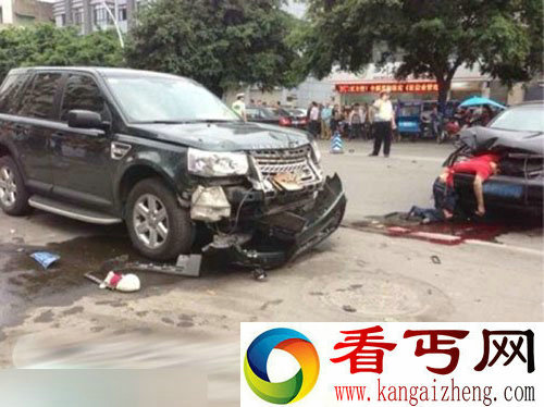 绵竹血腥车祸:男子被撞陷进车头惨死 慎看！