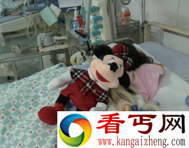 温州灭门惨案小女孩幸存,但还需呼吸机来呼吸。