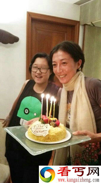 摊上事儿了 成龙前妻吴绮莉涉嫌藏毒及虐女被捕