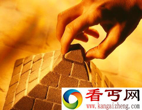 埃及金字塔是谁建造的 埃及金字塔建造时间