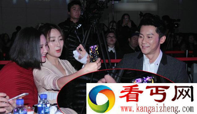 李晨活动现场手上惊现绷带 原是录制节目时不慎骨折
