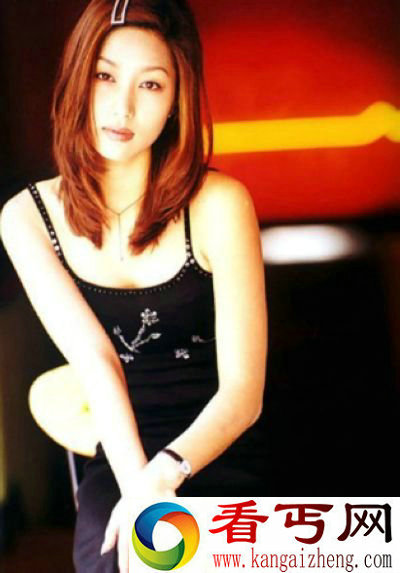 赵本山2任老婆罕见照曝光 2胎龙凤胎很有明星气质