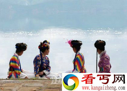 揭开神秘东方女儿国的怪异民俗