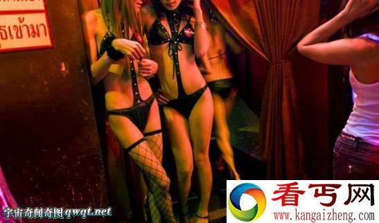 盘点奇葩性风俗寡妇切下老公的JJ做颈链