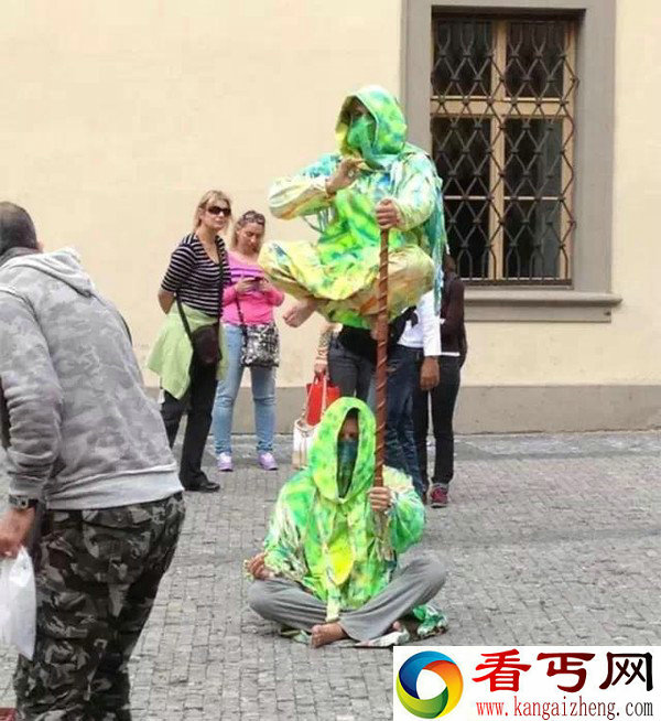 人体悬浮术的神秘面纱 人体悬浮术魔术