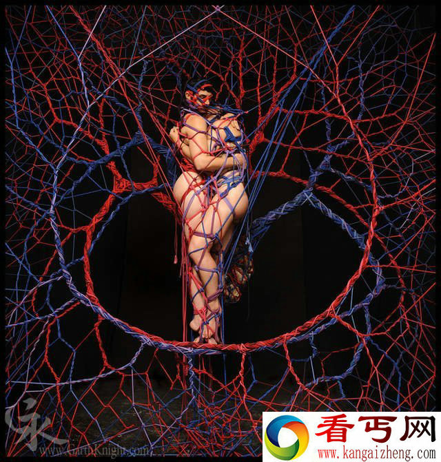 捆绑玩出另一种境界 真的美极了