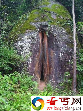 丹霞山阳元石 神似男性生殖器