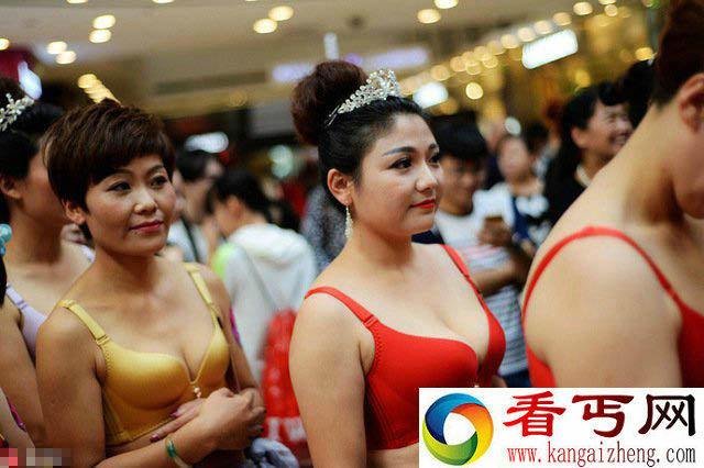 济南举办胸膜大赛 现场波涛汹涌令人流鼻血