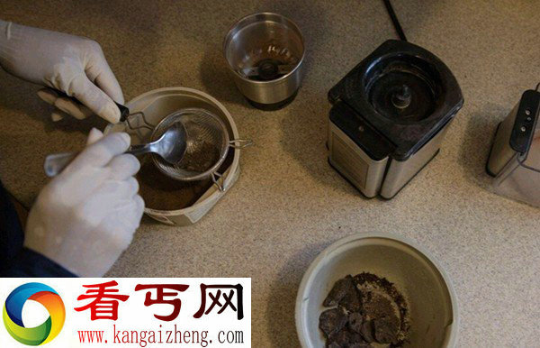 美国流行“胎盘疗法”吃自己的胎盘   各式胎盘菜谱走红网络
