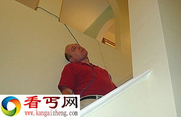 美国IT工程师扮演尸体成瘾 转行做尸体扮演专业户