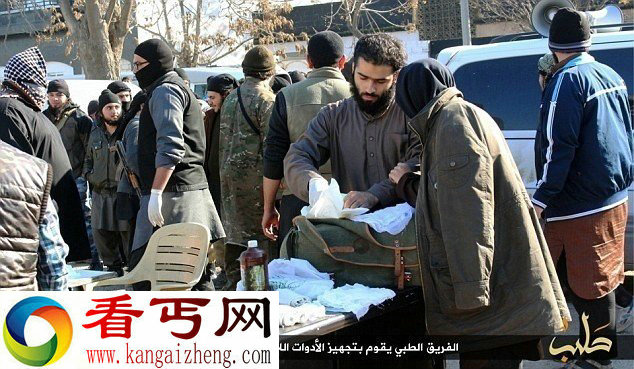 伊斯兰国行刑现场:偷窃者当众斩手
