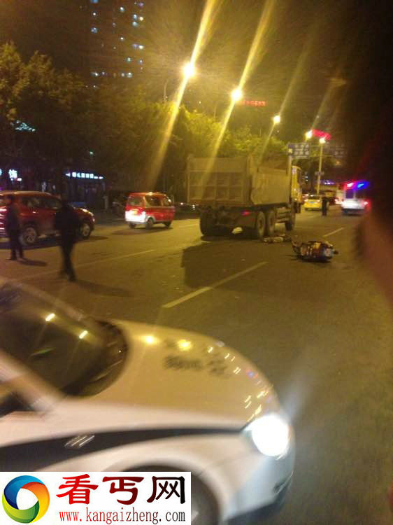 重庆石桥铺惨烈车祸泥头车撞摩托 摩托司机当场死亡