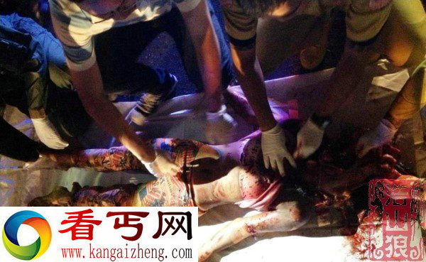 泰国15岁摩托少女与巴士相撞酿惨祸