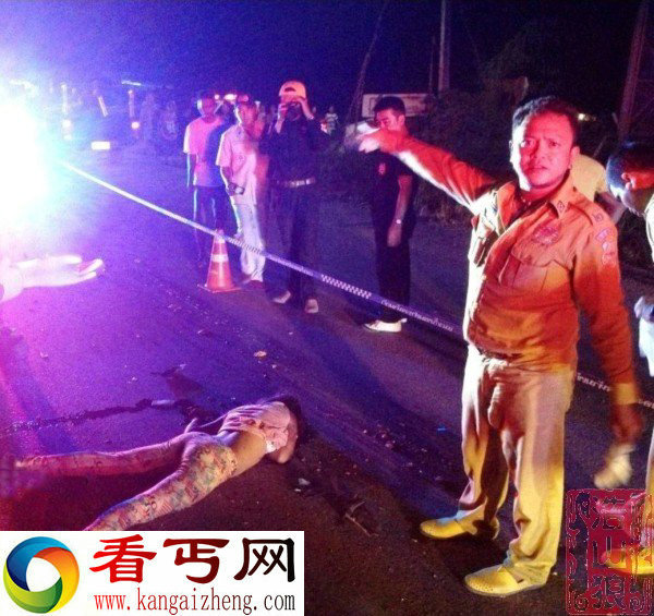 泰国15岁摩托少女与巴士相撞酿惨祸
