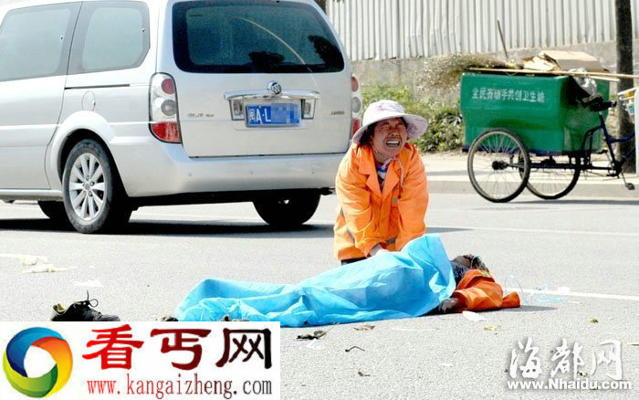 福建牛奶车撞飞老年环卫工 环卫工当场身亡