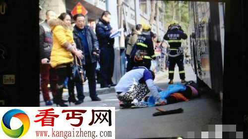 成都公交车失控冲撞路人致两死多伤现场惨烈