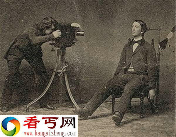 真实恐怖遗照与去世亲人尸体合照生人打扮成生人