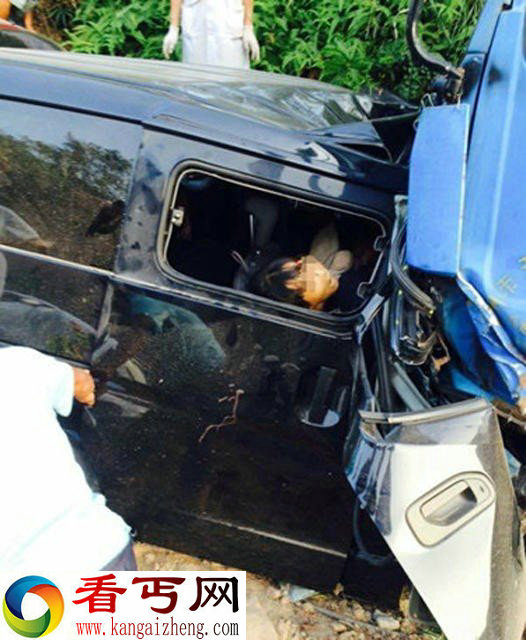 事发现场照片: 广东:一家8口遭遇车祸全部死亡