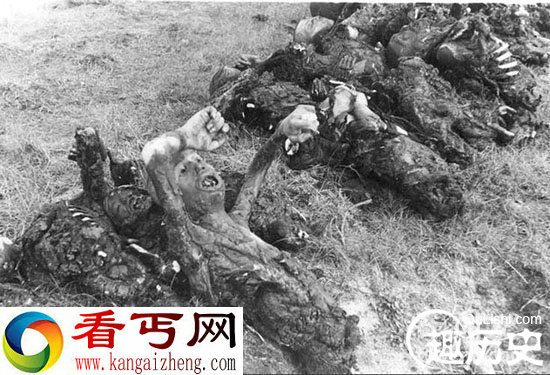 实拍纳粹集中营变态虐囚 尸横遍野