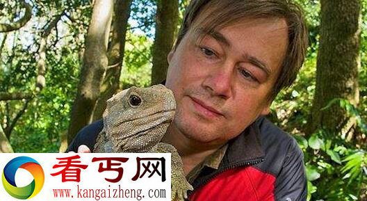 恐怖活体实验科学家让虫卵在自己身体里寄生