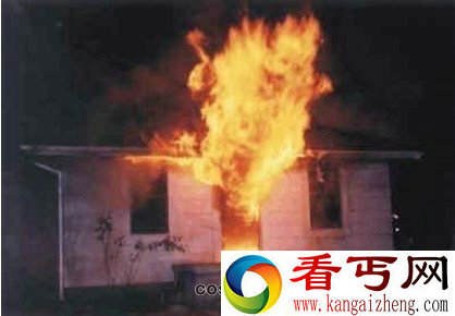 某电影厂拍摄的失火片段 灵异在于火的样子