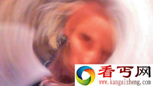 来自阴间奶奶的痛苦自拍照