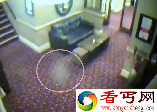 英国酒吧灵异事件从地板里钻出幽灵