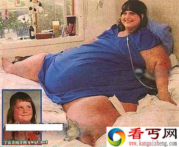 重量级美女肉蒲团 肉肉多到性器官都暴露了