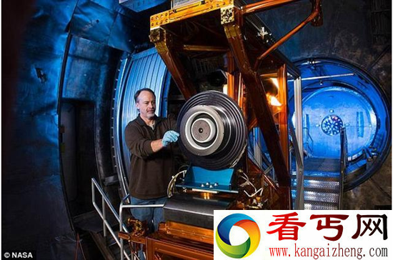 NASA测试新型大功率太阳能电子推进系统 震惊