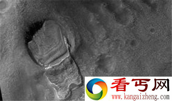 火星上惊现裸体女郎 怪物大脚印引争议难道是外星人?