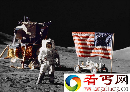 美国登月系惊天大骗局 斯诺登曝光四大证据美国作假