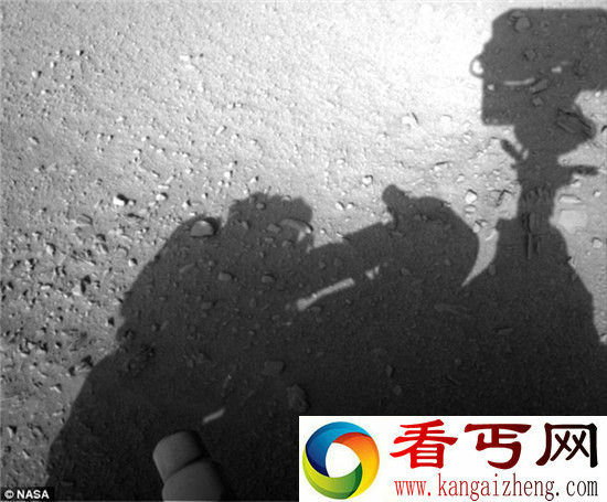 NASA发火星最新照片 神秘阴影让人震惊