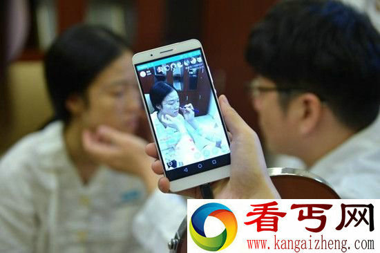 惊悚!90后女孩直播整容过程 场面血淋淋不忍直视