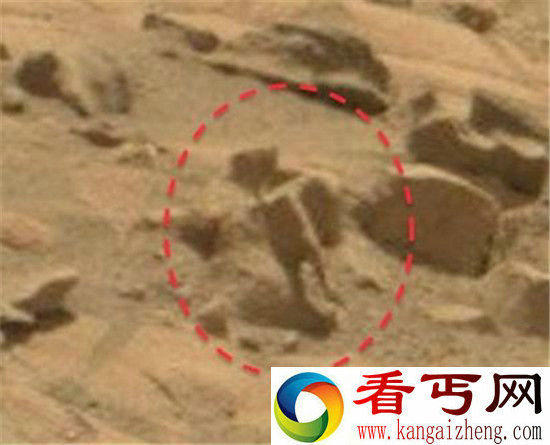 近日,NASA勇气号卫星发回一组照片,就在天文学家们都认为这只是一组普通照片时,一名业余天文爱好者通过放大,却发现了一个惊人的现象······