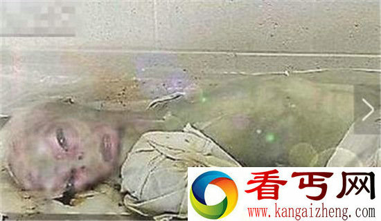 美国登月第一人临死前一句话曝光 51区三眼女尸