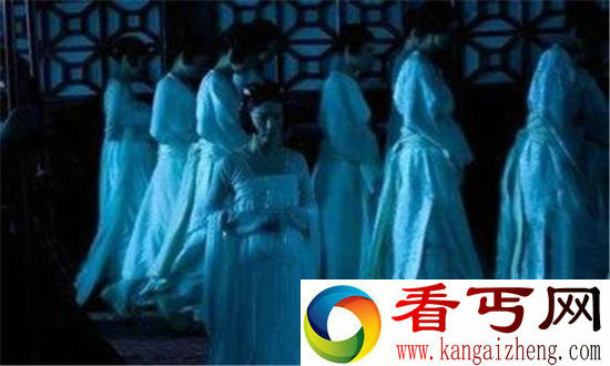 千年古墓竟挖出女活人 睁眼咬牙发怪叫声