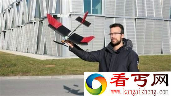 瑞士研究人员打造出一架具有“羽毛”的无人机