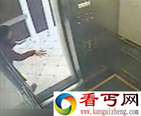 蓝可儿怪异行为