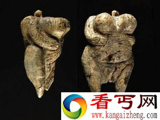 人形雕像