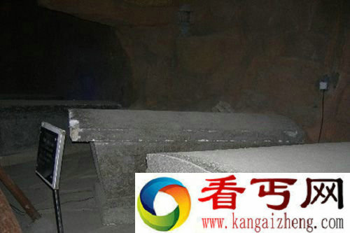 活死人墓棺材