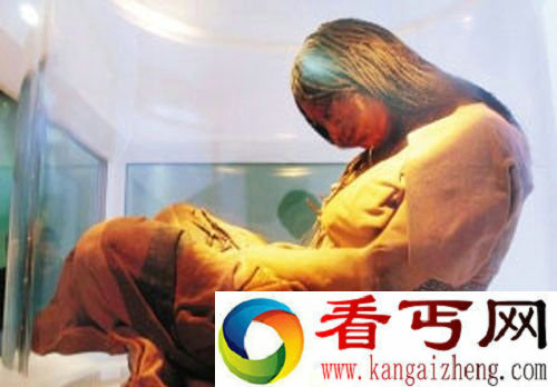女尸