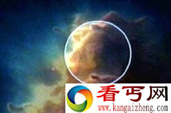 星云中真的出现了一张很大的人脸