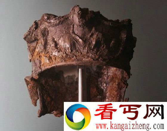 古罗马镀银头盔