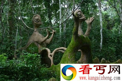 非洲森林发现神秘雕像 史前到访的外星人?